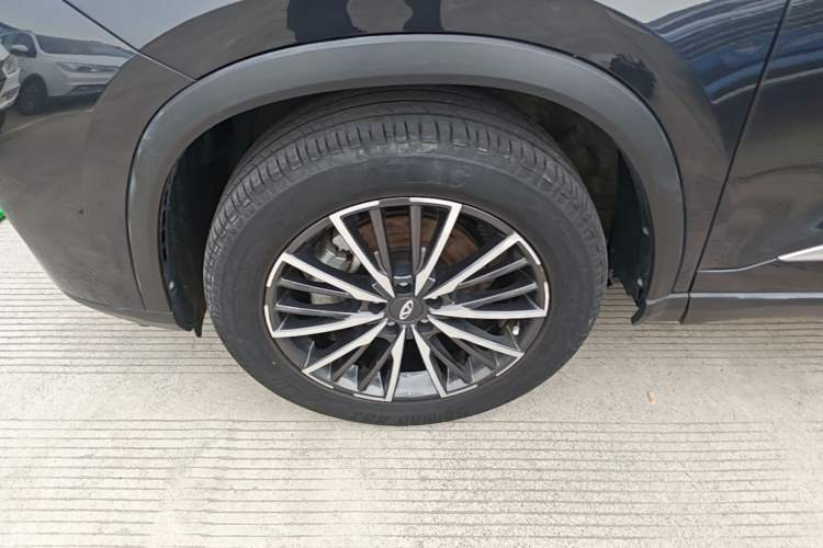 Used Chery Tiggo 8 PLUS 2022 290TGDI DCT Luxury Edition+ Left Front Wheel Hub