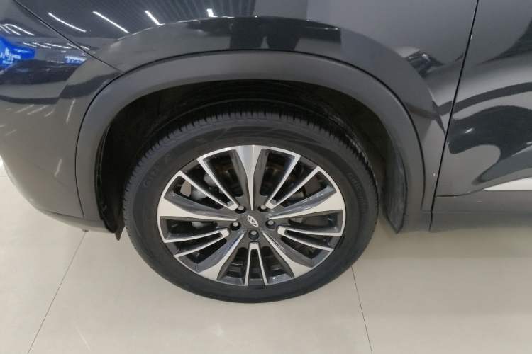 Used Chery Tiggo 8 PLUS 2022 Kunpeng Edition 390TGDI DCT Four-Wheel Drive Luxury Version Left Front Wheel Hub