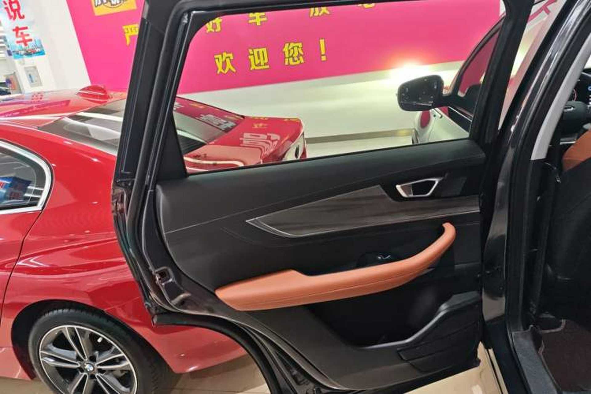 Used Chery Tiggo 8 PLUS 2022 Kunpeng Edition 390TGDI DCT Four-Wheel Drive Luxury Version Left Rear Door Interior