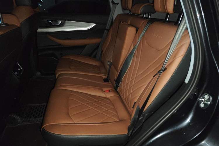 Used Chery Tiggo 8 PLUS 2022 Kunpeng Edition 390TGDI DCT Luxury Version Left Rear Seat