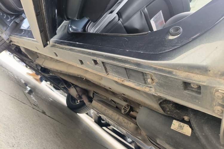 Used Chery Tiggo 8 PLUS 2022 Kunpeng Edition 390TGDI DCT Luxury Version Left Side Sill
