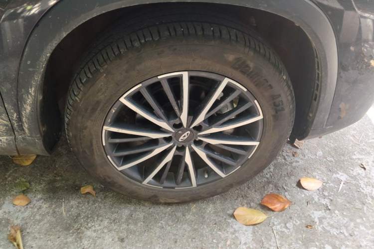 Used Chery Tiggo 8 PLUS 2022 290TGDI DCT Haoting Edition Right Front Wheel Hub