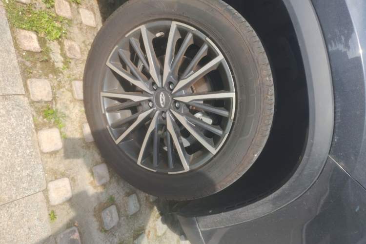 Used Chery Tiggo 8 PLUS 2022 290TGDI DCT Luxury Edition Right Front Wheel Hub