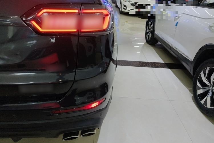 Used Chery Tiggo 8 PLUS 2022 Kunpeng Edition 390TGDI DCT Four-Wheel Drive Luxury Version Right Rear Taillight