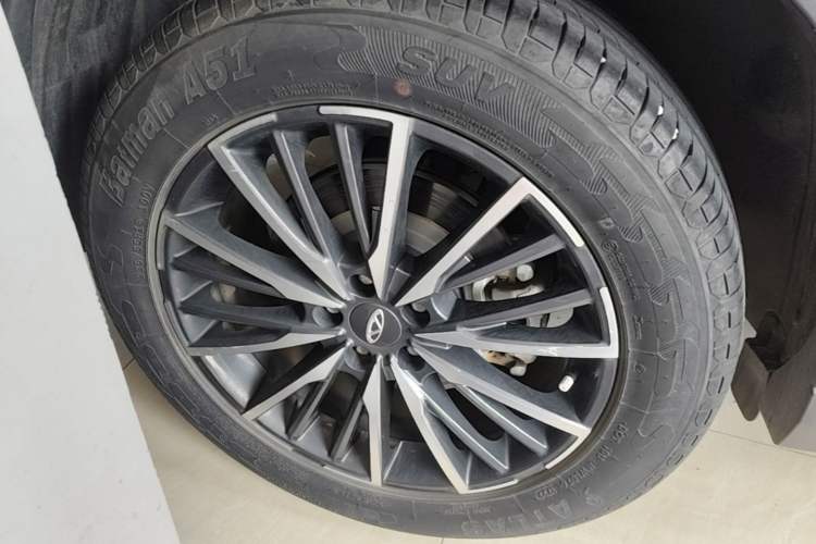 Used Chery Tiggo 8 PLUS 2022 290TGDI DCT Haoting Edition Right Rear Wheel Hub