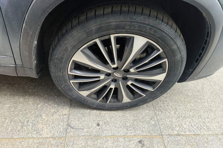 Used Chery Tiggo 8 PLUS 2022 Kunpeng Edition 390TGDI DCT Luxury Version Right Rear Wheel Hub