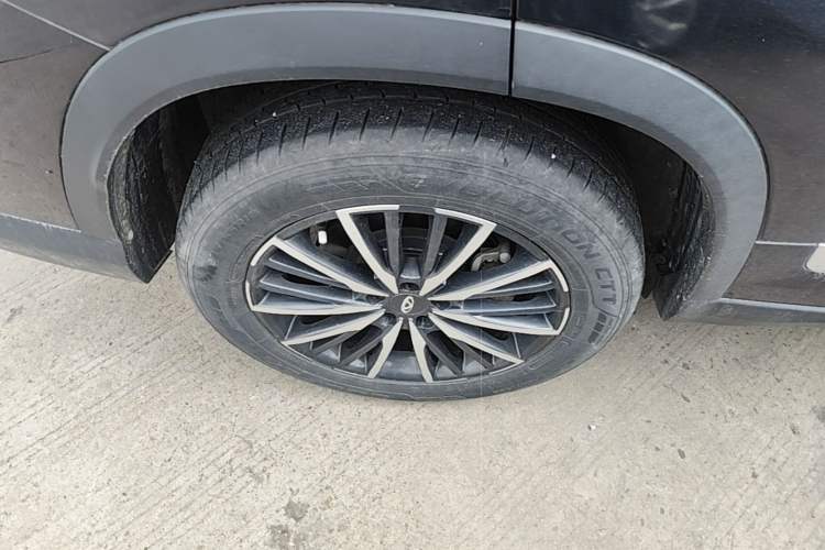 Used Chery Tiggo 8 PLUS 2022 Kunpeng Edition 390TGDI DCT Passion Version Right Rear Wheel Hub