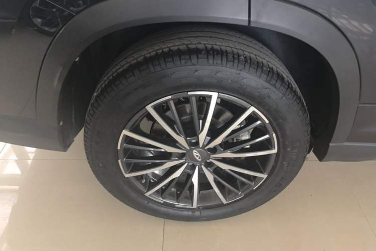 Used Chery Tiggo 8 PLUS 2022 290TGDI DCT Haoting Edition+ Right Rear Wheel Hub