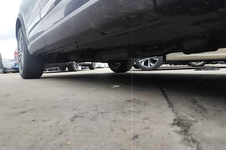 Used Chery Tiggo 8 PLUS 2022 Kunpeng Edition 390TGDI DCT Passion Version Right Side Sill