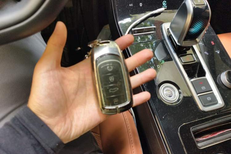 Used Chery Tiggo 8 PLUS 2022 290TGDI DCT Luxury Edition+ Vehicle Key