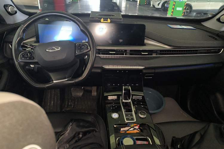 Used Chery Tiggo 8 PLUS 2022 290TGDI DCT Haoting Edition+ Center Console