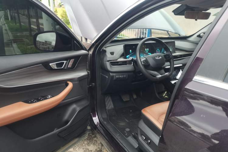 Used Chery Tiggo 8 PLUS 2022 290TGDI DCT Luxury Edition Driver Seat