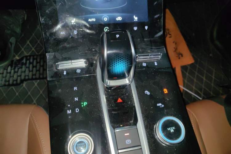 Used Chery Tiggo 8 PLUS 2022 Kunpeng Edition 390TGDI DCT Luxury+ Edition Gear Lever