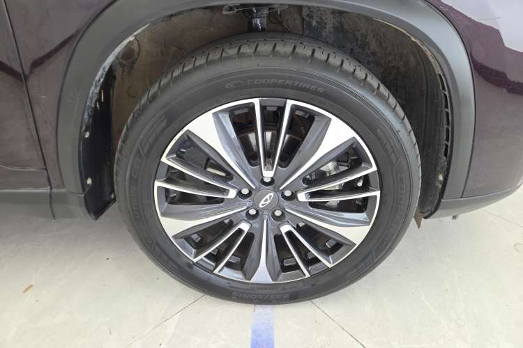 Used Chery Tiggo 8 PLUS 2022 Kunpeng Edition 390TGDI DCT Luxury Version Left Rear Wheel Hub