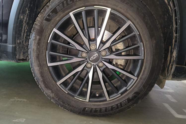 Used Chery Tiggo 8 PLUS 2022 290TGDI DCT Haoting Edition+ Right Front Wheel Hub