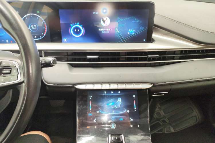 Used Chery Tiggo 8 PLUS 2022 Kunpeng Edition 390TGDI DCT Luxury Version Audio And AC Panel
