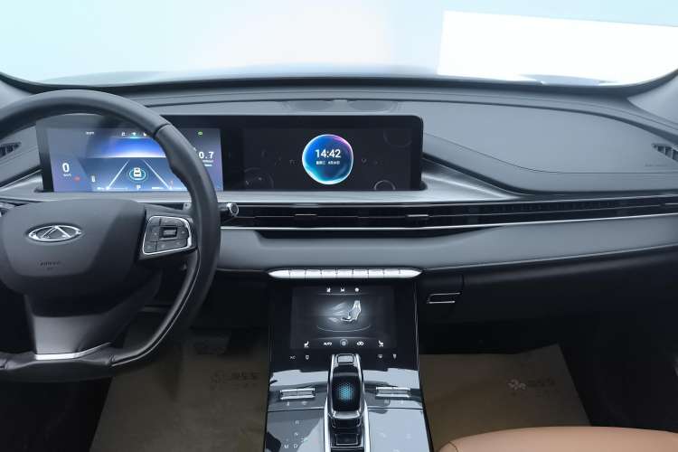 Used Chery Tiggo 8 PLUS 2022 Kunpeng Edition 390TGDI DCT Luxury+ Edition Audio And AC Panel