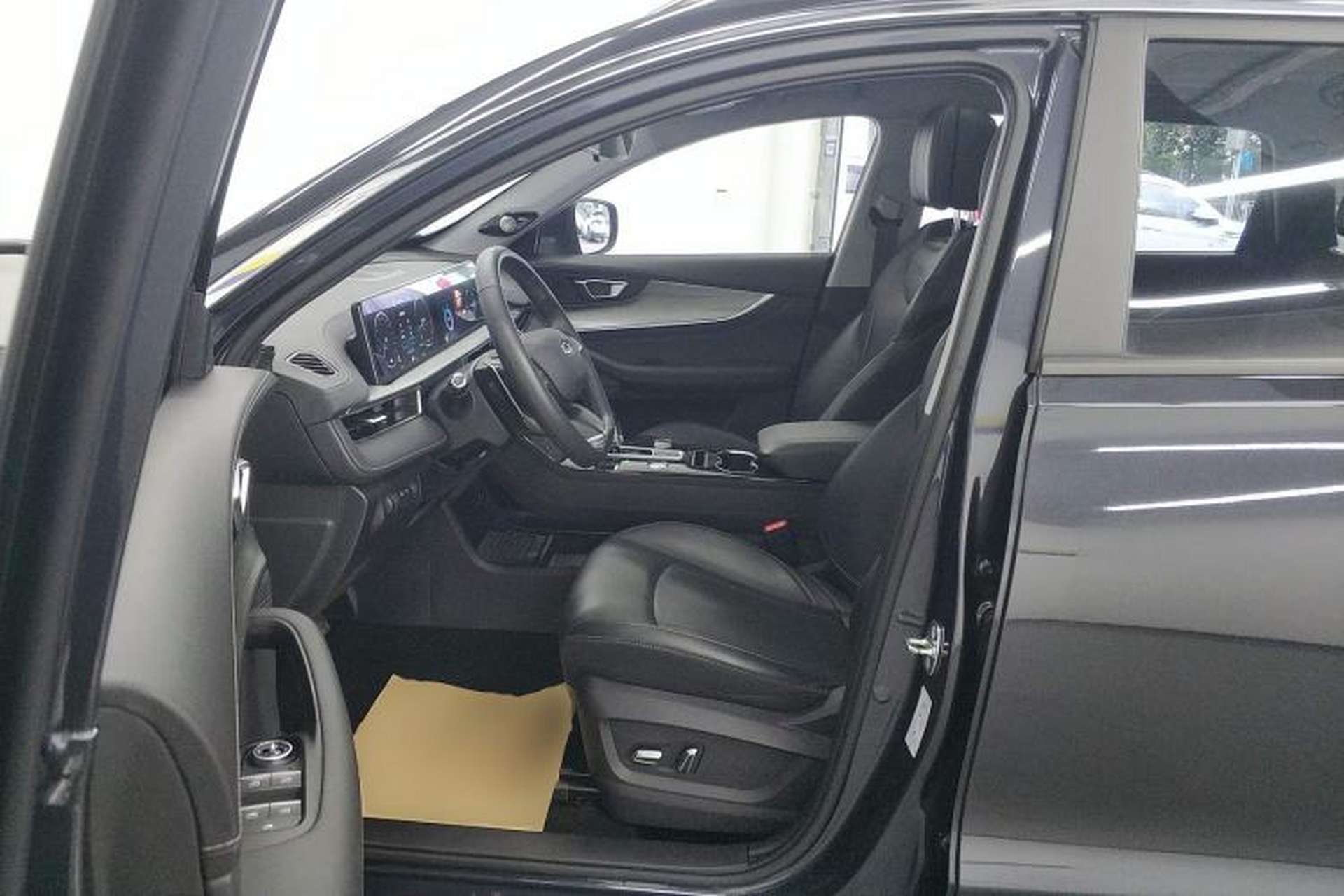Used Chery Tiggo 8 PLUS 2022 290TGDI DCT Haoting Edition Left Front Seat
