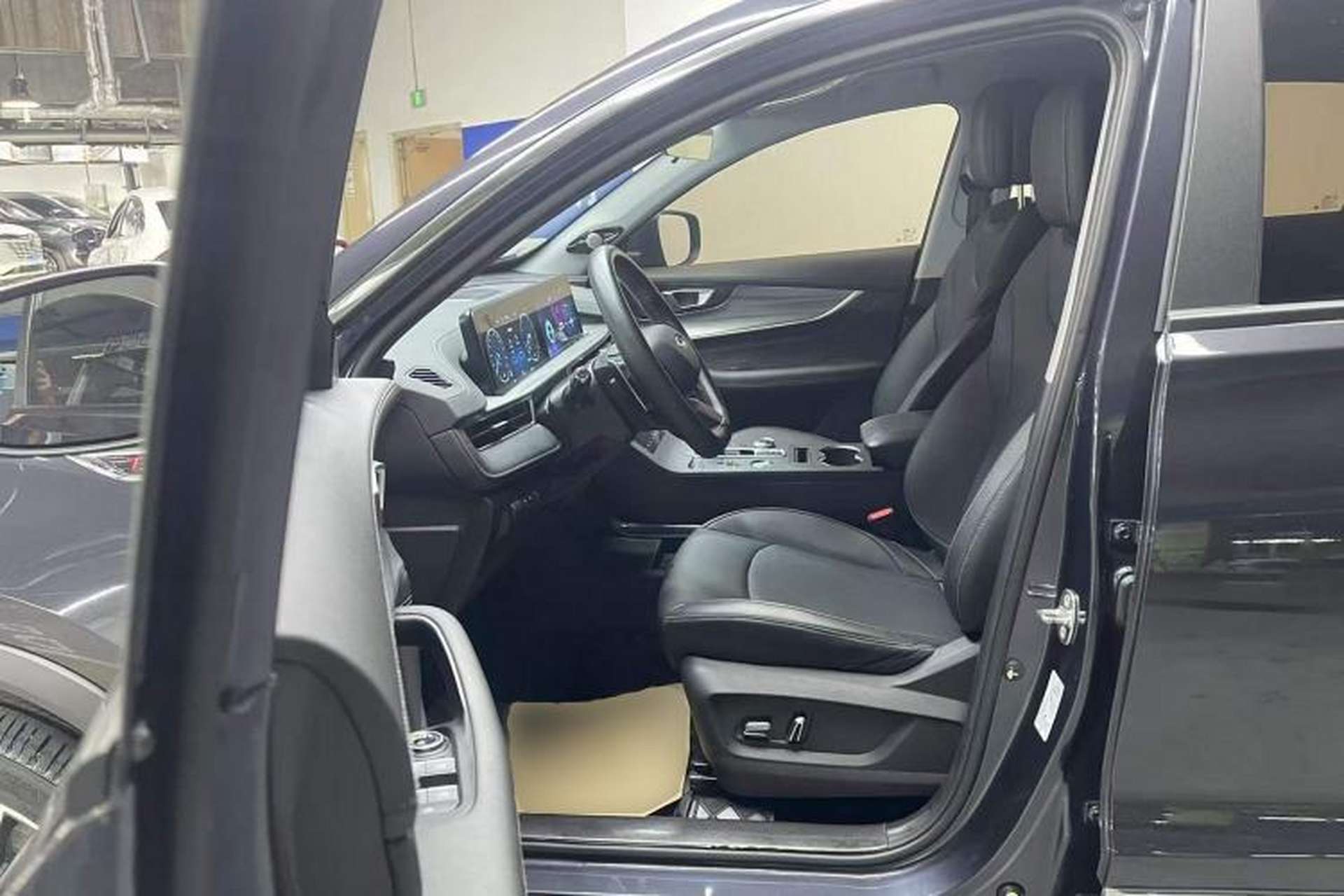 Used Chery Tiggo 8 PLUS 2022 Kunpeng Edition 390TGDI DCT Passion Plus Left Front Seat