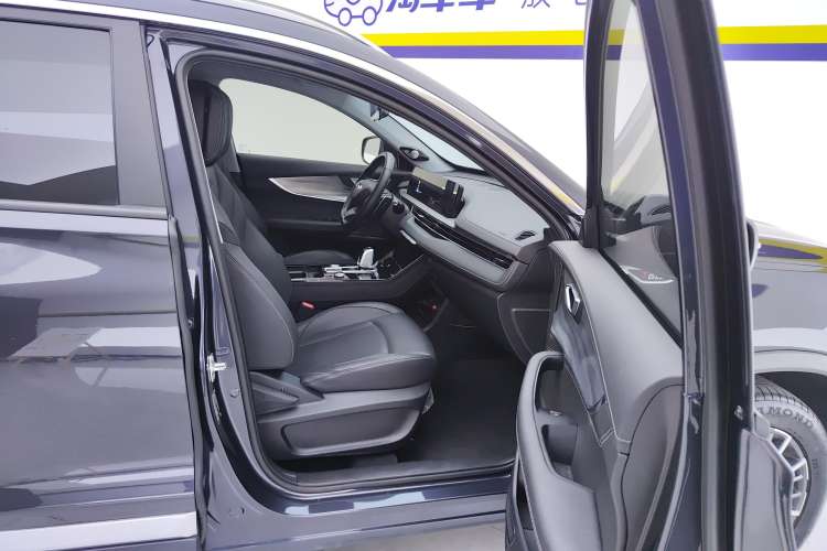 Used Chery Tiggo 8 PLUS 2022 290TGDI DCT Haoting Edition+ Right Front Seat
