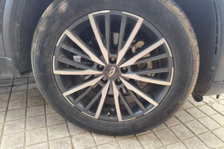 Used Chery Tiggo 8 PLUS 2022 290TGDI DCT Haoting Edition Right Front Wheel Hub