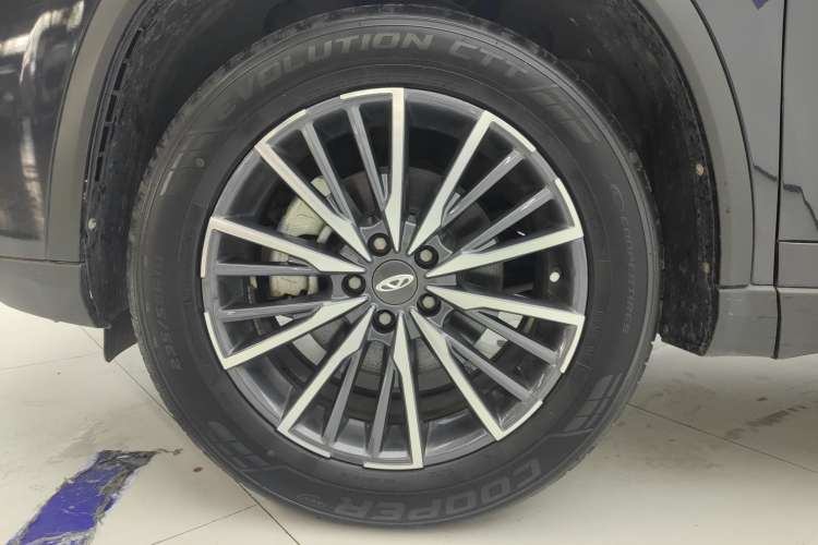 Used Chery Tiggo 8 PLUS 2022 290TGDI DCT Haoting Edition Right Front Wheel Hub