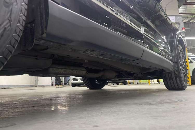 Used Chery Tiggo 8 PLUS 2022 Kunpeng Edition 390TGDI DCT Passion Plus Right Side Sill