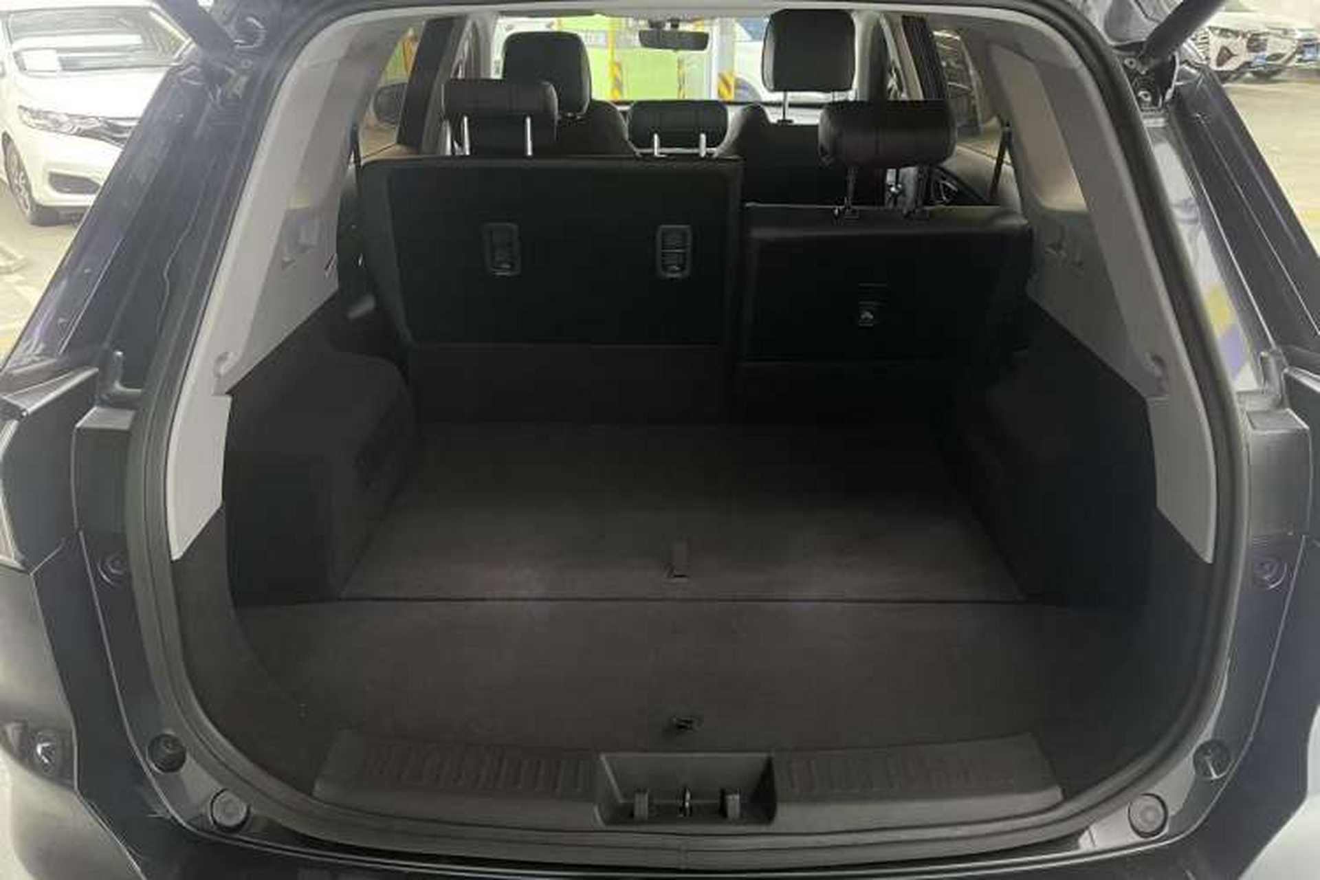 Used Chery Tiggo 8 PLUS 2022 Kunpeng Edition 390TGDI DCT Passion Plus Trunk