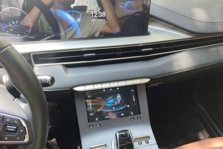 Used Chery Tiggo 8 PLUS 2022 290TGDI DCT Luxury Edition Audio And AC Panel