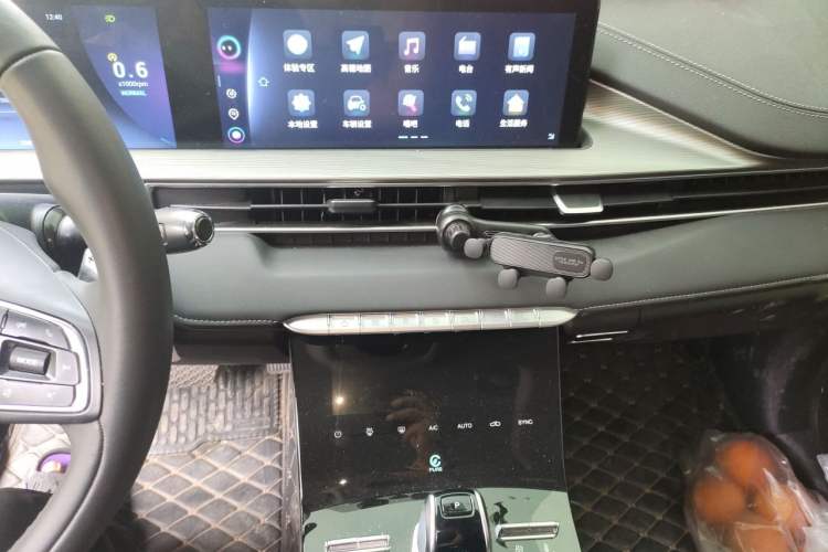 Used Chery Tiggo 8 PLUS 2022 290TGDI DCT Haoting Edition Audio And AC Panel