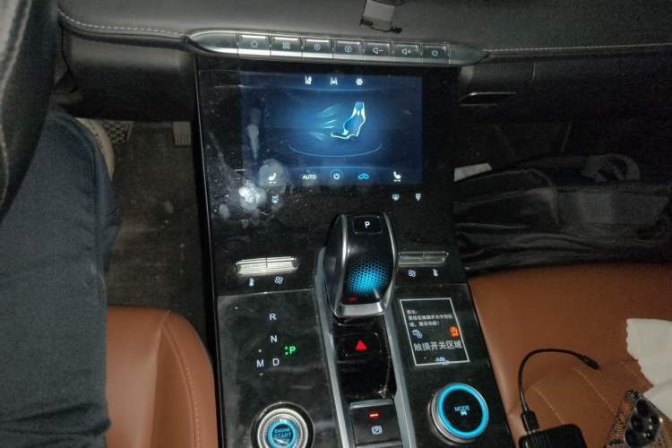 Used Chery Tiggo 8 PLUS 2022 Kunpeng Edition 390TGDI DCT Four-Wheel Drive Luxury Version Audio And AC Panel