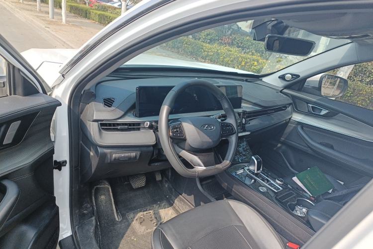 Used Chery Tiggo 8 PLUS 2022 290TGDI DCT Haoting Edition Center Console