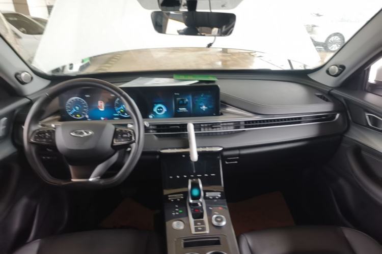 Used Chery Tiggo 8 PLUS 2022 Kunpeng Edition 390TGDI DCT Passion Version Center Console