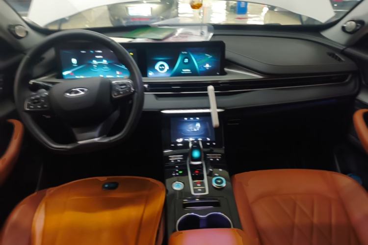 Used Chery Tiggo 8 PLUS 2022 Kunpeng Edition 390TGDI DCT Luxury+ Edition Center Console