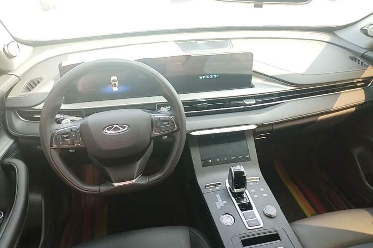 Used Chery Tiggo 8 PLUS 2022 290TGDI DCT Haoting Edition+ Center Console