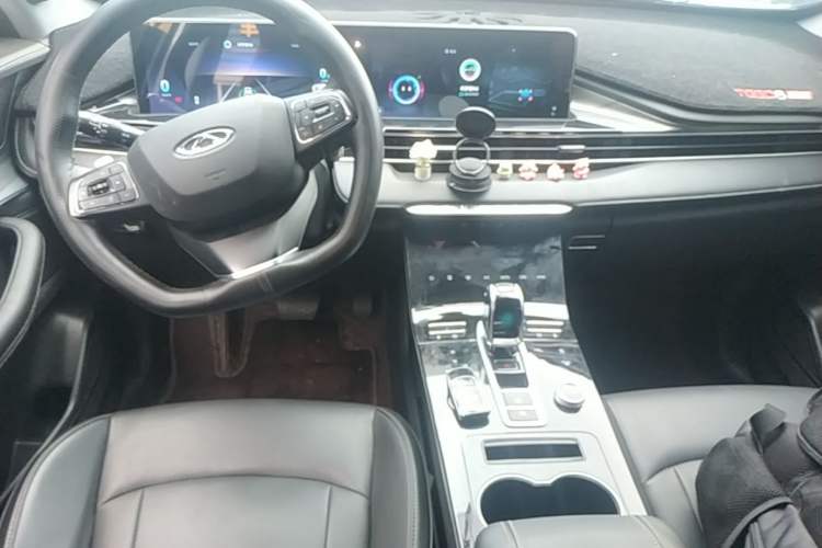 Used Chery Tiggo 8 PLUS 2022 290TGDI DCT Haoting Edition+ Center Console