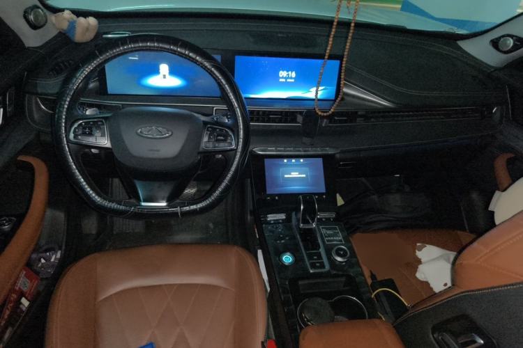 Used Chery Tiggo 8 PLUS 2022 Kunpeng Edition 390TGDI DCT Four-Wheel Drive Luxury Version Center Console