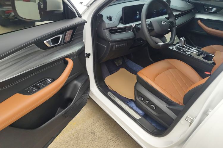 Used Chery Tiggo 8 PLUS 2022 290TGDI DCT Luxury Edition Driver Seat