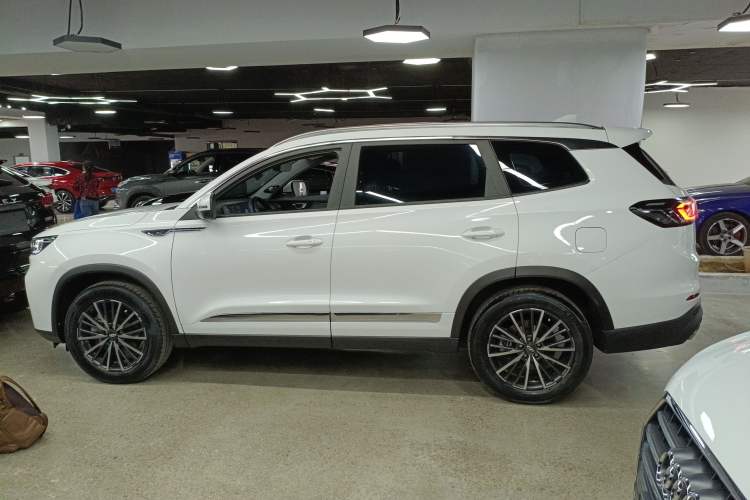 Used Chery Tiggo 8 PLUS 2022 Kunpeng Edition 390TGDI DCT Passion Version Exterior 3