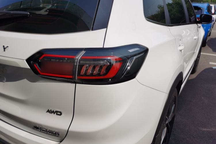 Used Chery Tiggo 8 PLUS 2022 Kunpeng Edition 390TGDI DCT Four-Wheel Drive Luxury Version Exterior 3