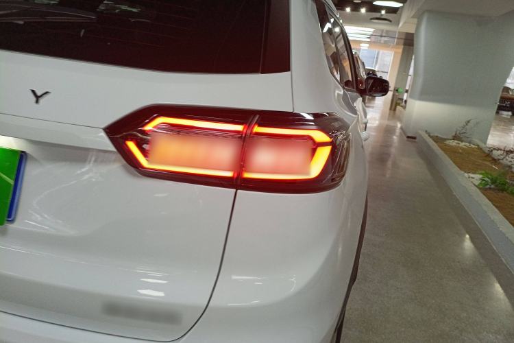 Used Chery Tiggo 8 PLUS 2022 Kunpeng Edition 390TGDI DCT Passion Version Exterior 6