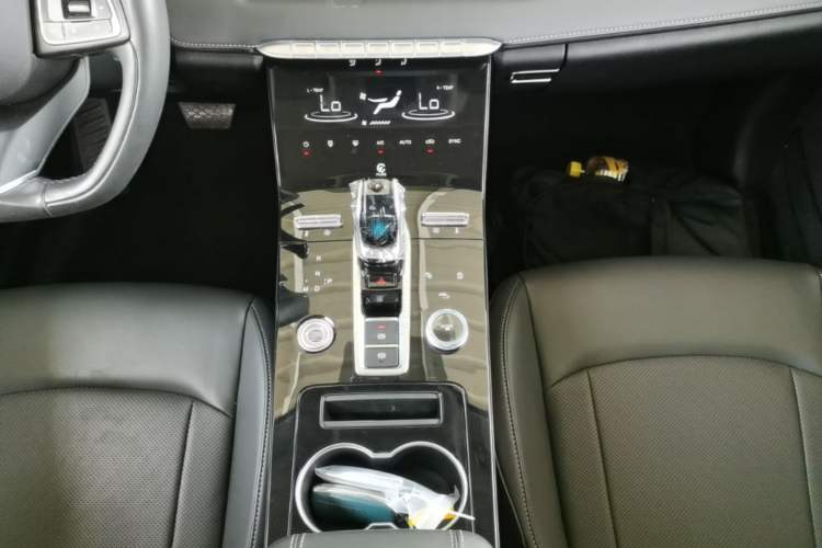 Used Chery Tiggo 8 PLUS 2022 Kunpeng Edition 390TGDI DCT Passion Plus Gear Lever