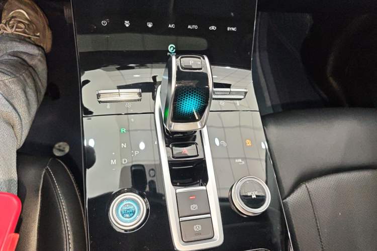 Used Chery Tiggo 8 PLUS 2022 Kunpeng Edition 390TGDI DCT Passion Plus Gear Lever