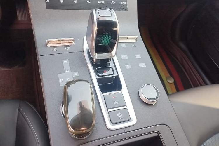 Used Chery Tiggo 8 PLUS 2022 290TGDI DCT Haoting Edition+ Gear Lever