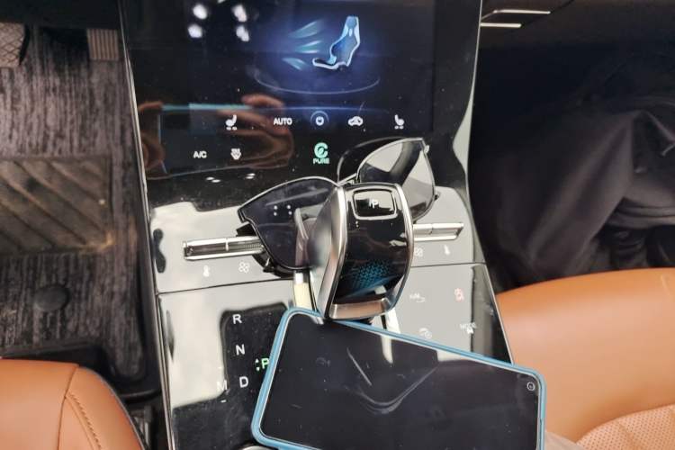 Used Chery Tiggo 8 PLUS 2022 290TGDI DCT Luxury Edition Gear Lever
