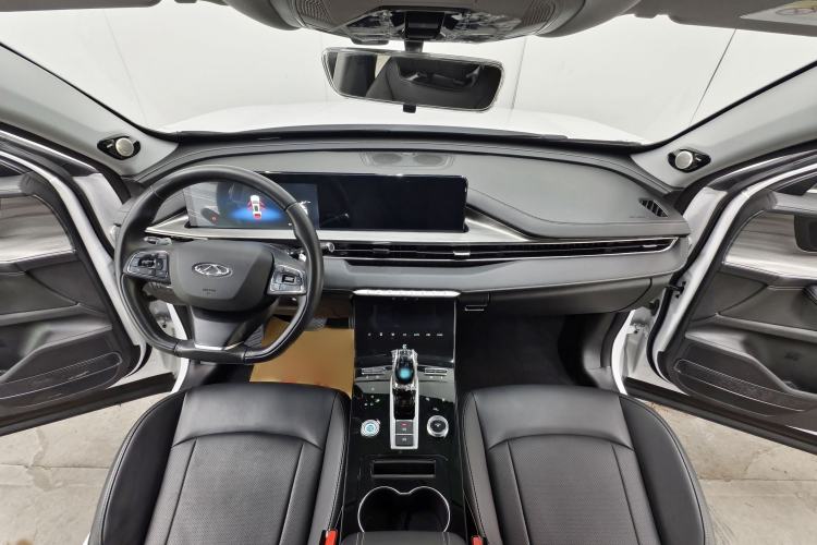 Used Chery Tiggo 8 PLUS 2022 Kunpeng Edition 390TGDI DCT Passion Plus Interior 4