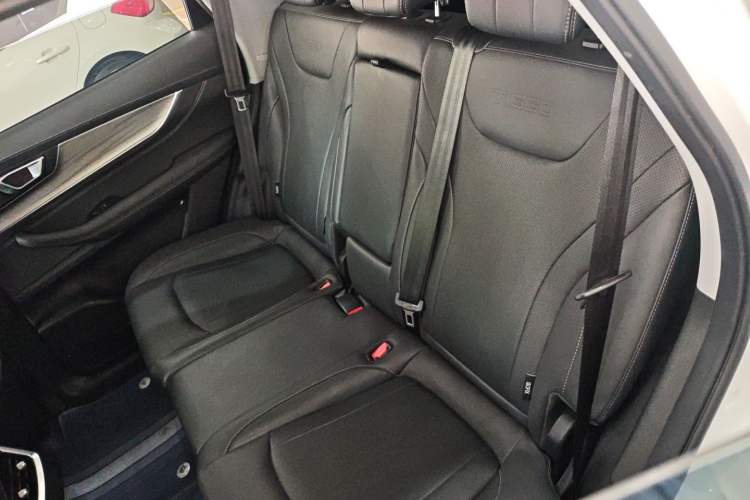 Used Chery Tiggo 8 PLUS 2022 Kunpeng Edition 390TGDI DCT Passion Plus Interior 4
