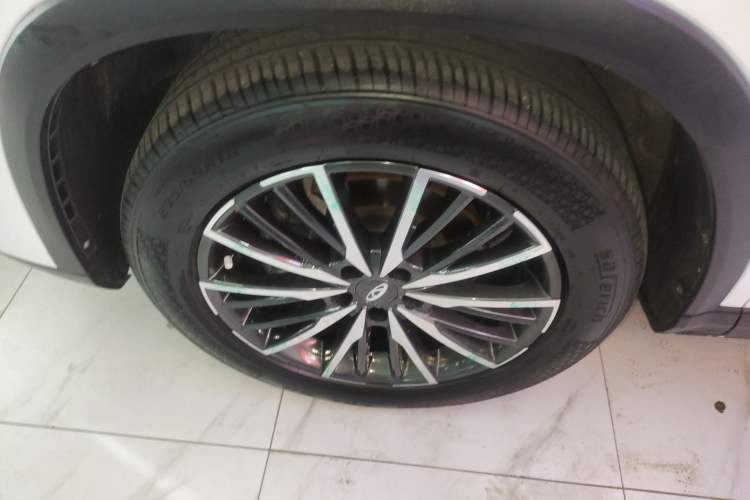 Used Chery Tiggo 8 PLUS 2022 290TGDI DCT Luxury Edition Left Front Wheel Hub