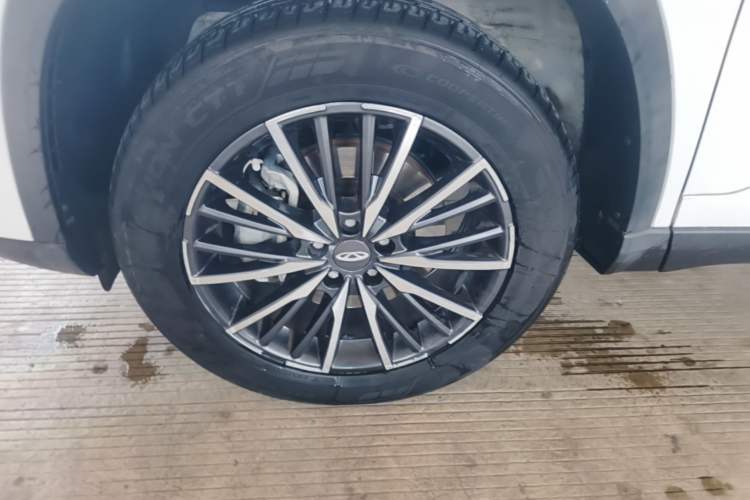 Used Chery Tiggo 8 PLUS 2022 Kunpeng Edition 390TGDI DCT Passion Version Left Front Wheel Hub