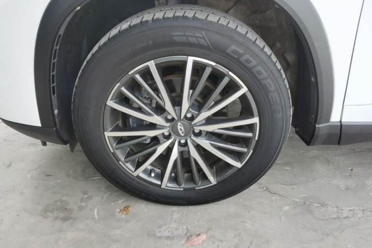 Used Chery Tiggo 8 PLUS 2022 Kunpeng Edition 390TGDI DCT Passion Plus Left Front Wheel Hub